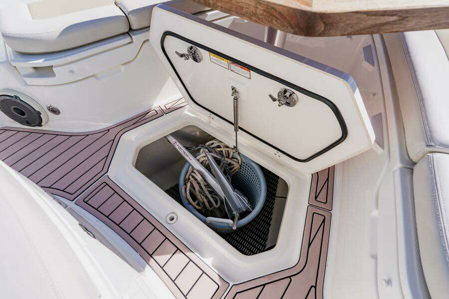 2019 Boston Whaler 380 Outrage
