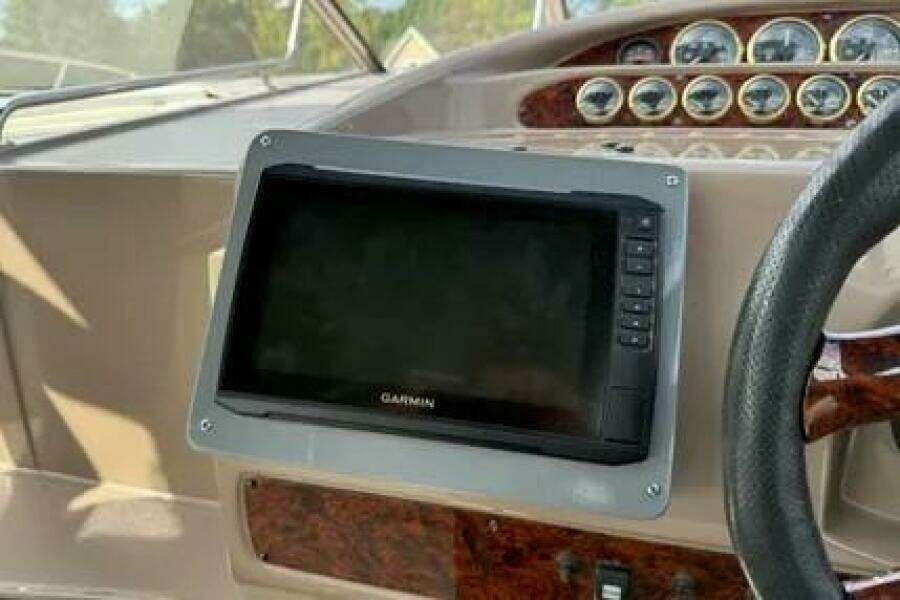 2004 Regal 3260 Commodore