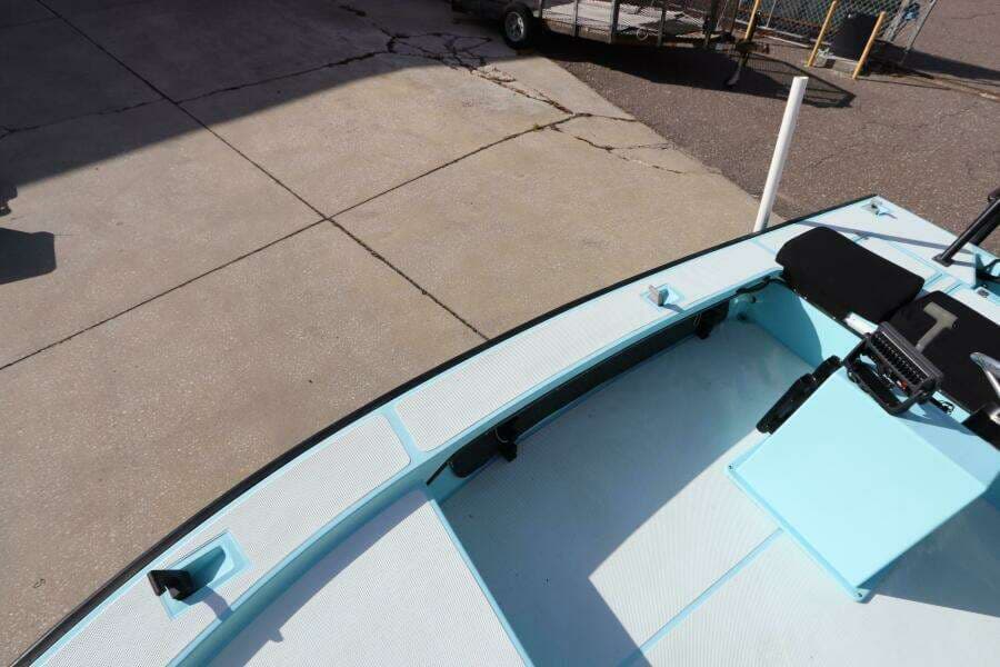 1996 Silver King Signature 16