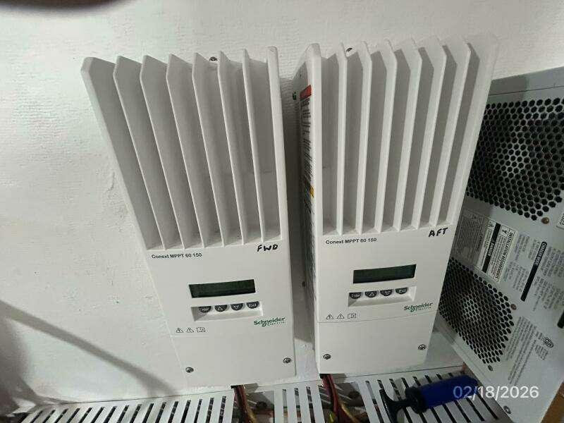 37' Great Harbour solar panels controllers