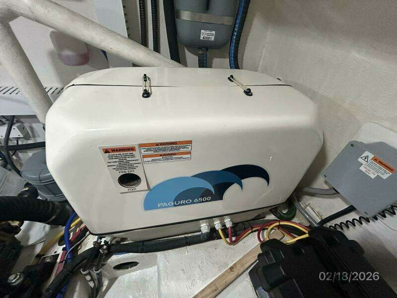 37' Great Harbour generator sound box