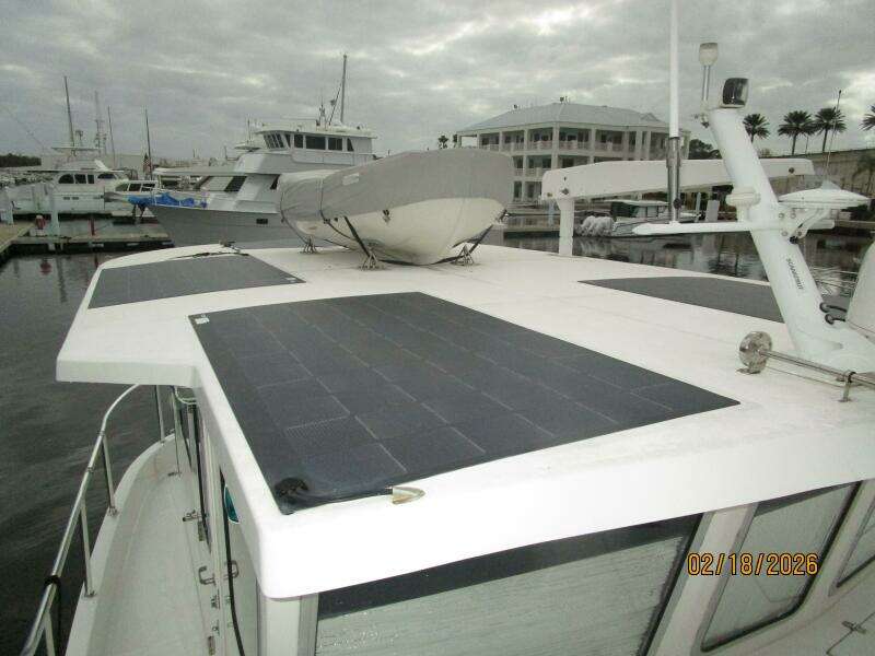 37' Great Harbour solar panels