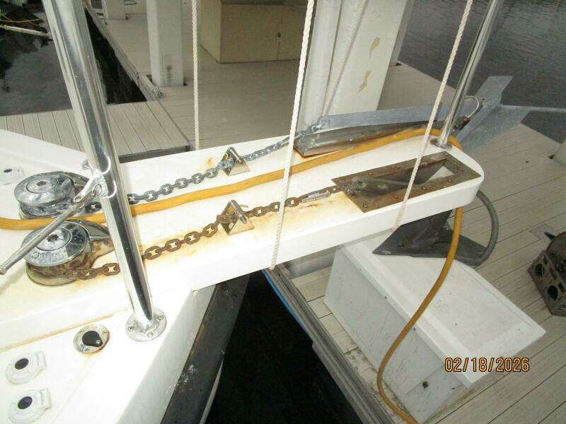 37' Great Harbour anchr windlass2