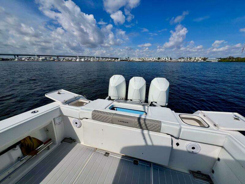 2021 Caymas 341CC