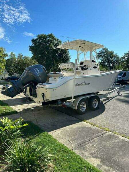 2022 NauticStar 2302 Legacy