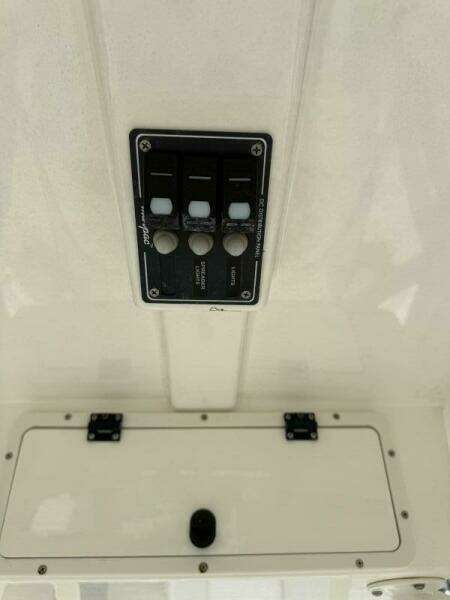 2022 NauticStar 2302 Legacy