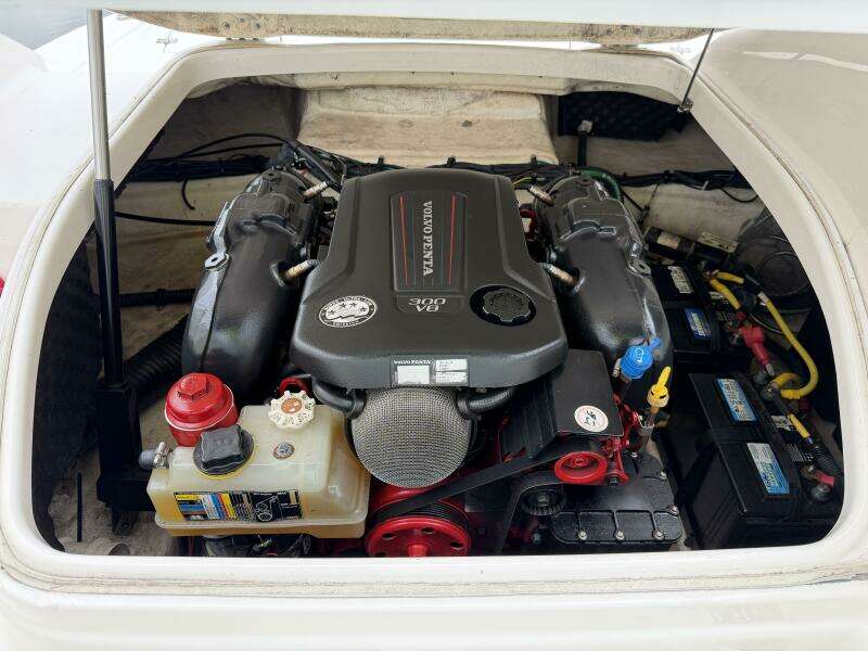 2016 Chaparral 264 Sunsesta