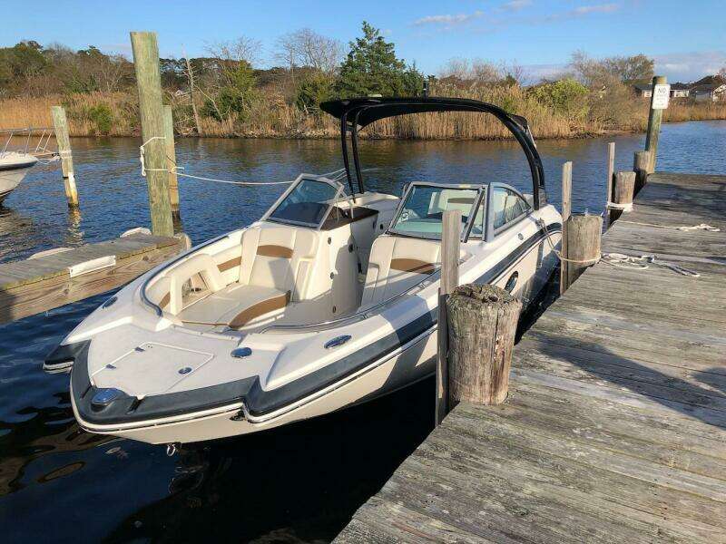 2016 Chaparral 264 Sunsesta