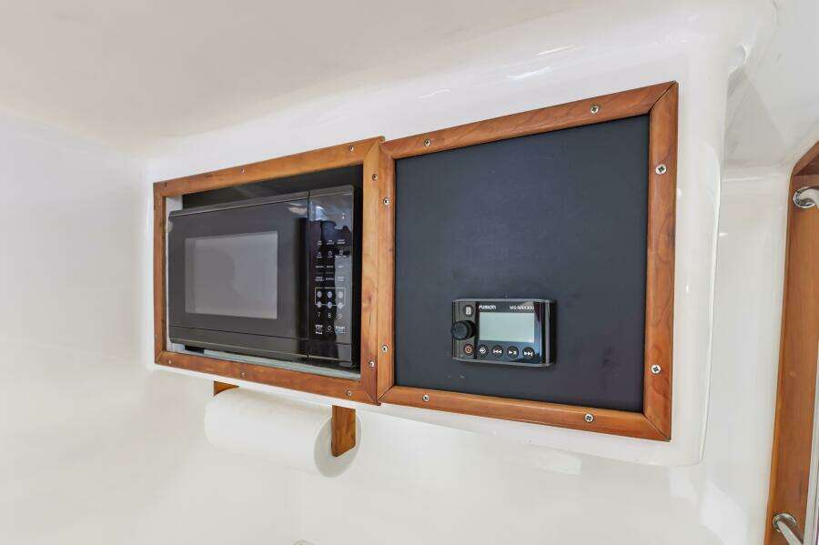 2003 Custom Carolina 40 Layton Express