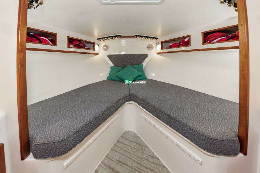 2003 Custom Carolina 40 Layton Express