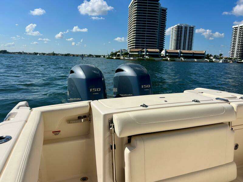 2018 Grady-White Fisherman 257