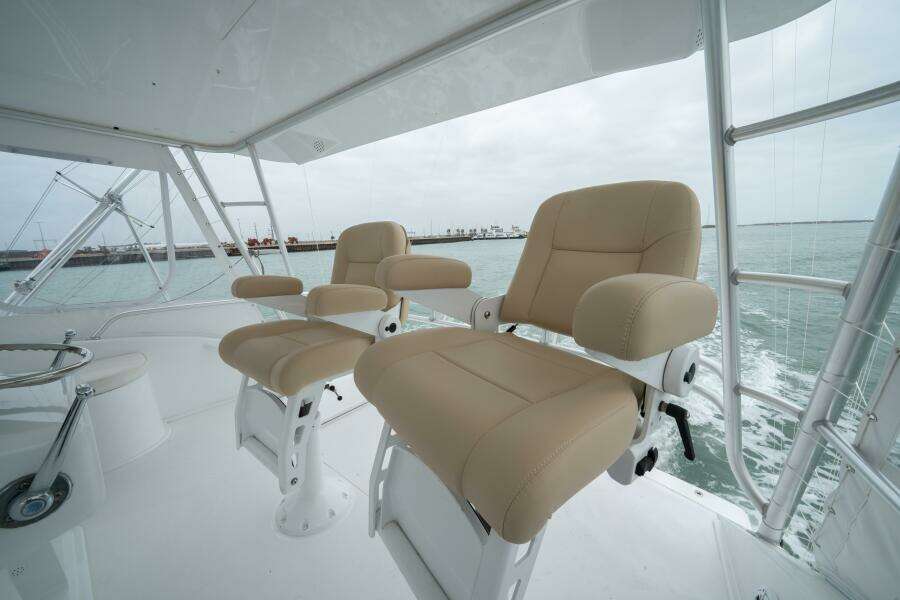 2005 Viking 52 Convertible "Aquaholic"