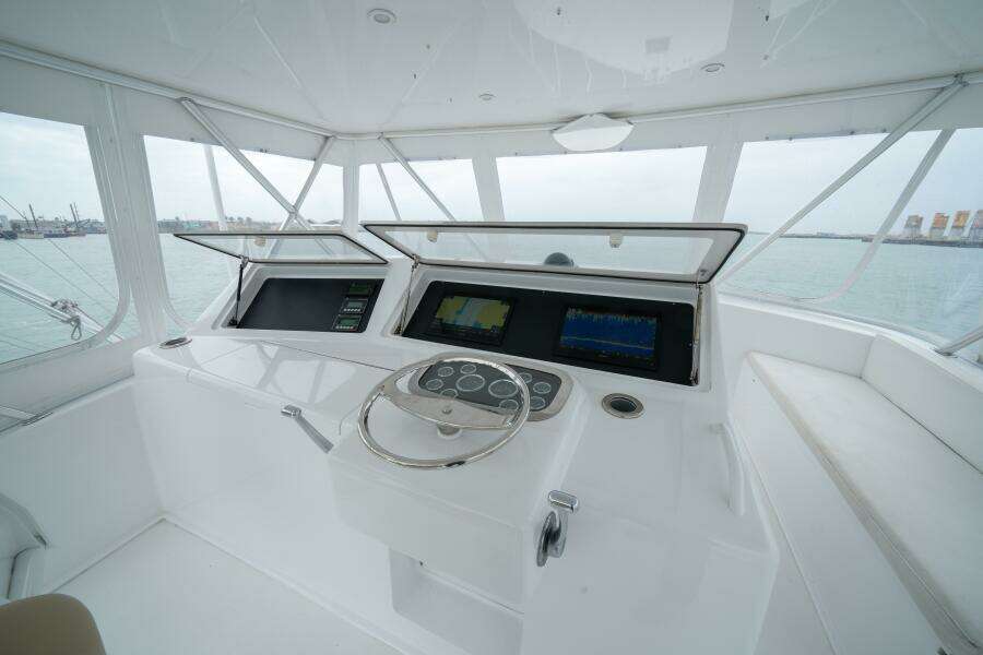 2005 Viking 52 Convertible "Aquaholic"