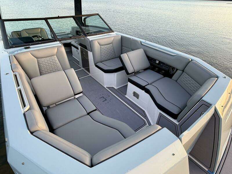 2023 Correct Craft Ingenity 23EL2 Electric Boat