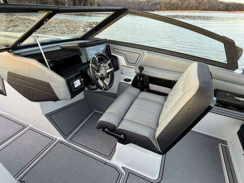 2023 Correct Craft Ingenity 23EL2 Electric Boat