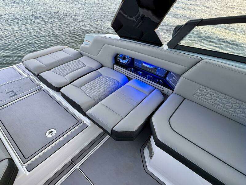 2023 Correct Craft Ingenity 23EL2 Electric Boat