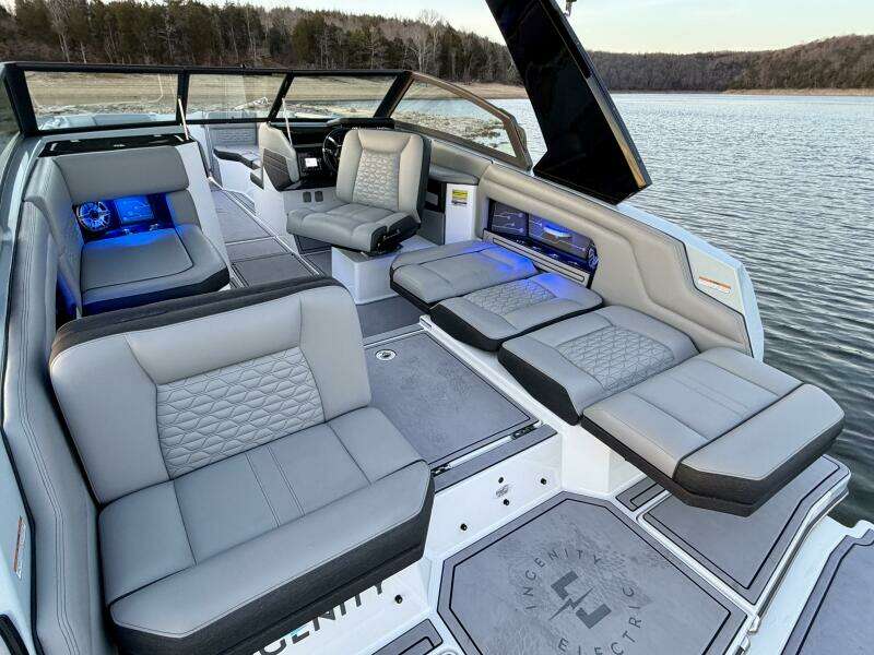 2023 Correct Craft Ingenity 23EL2 Electric Boat