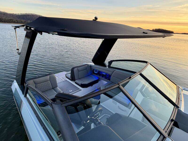 2023 Correct Craft Ingenity 23EL2 Electric Boat