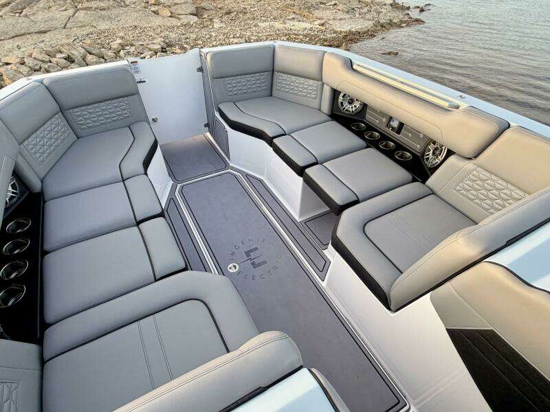 2023 Correct Craft Ingenity 23EL2 Electric Boat