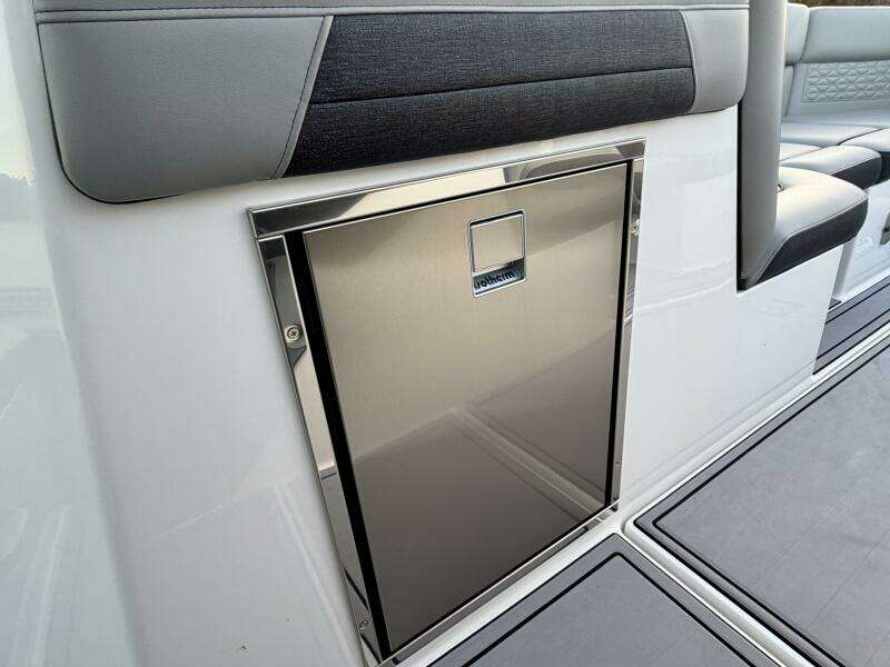 2023 Correct Craft Ingenity 23EL2 Electric Boat