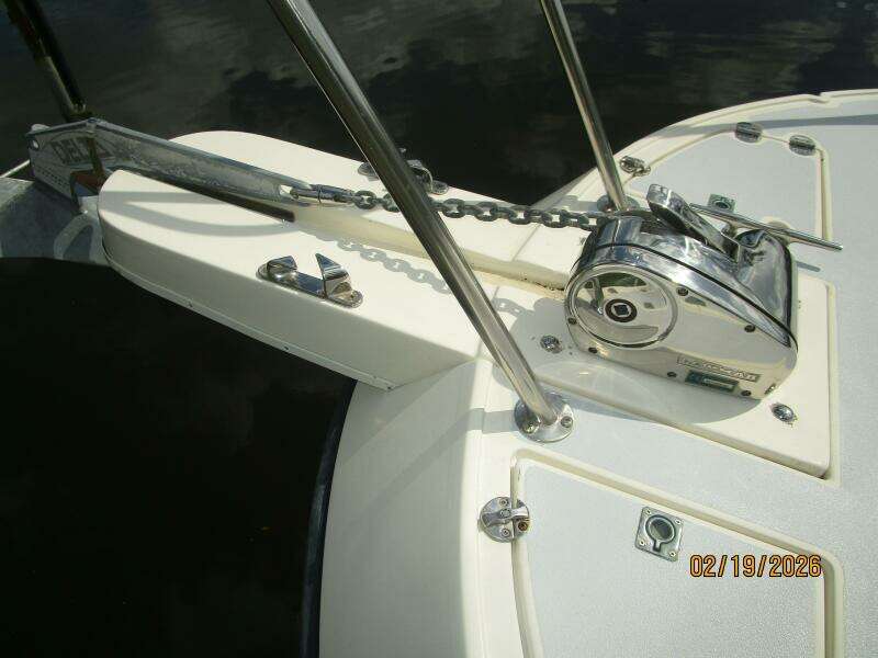 28' Albin anchor windlass2
