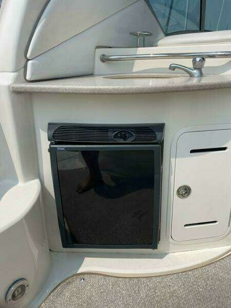 2005 Sea Ray Sundancer 320
