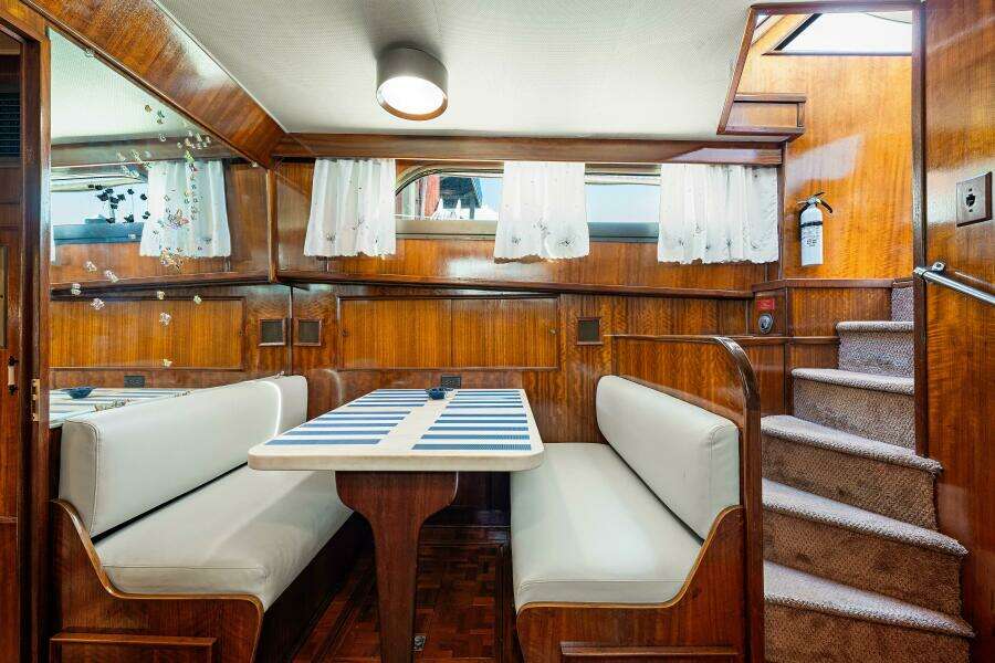 1979 Hatteras 53 Classic