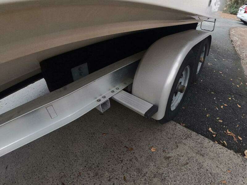 2001 Grady-White Gulfstream 232