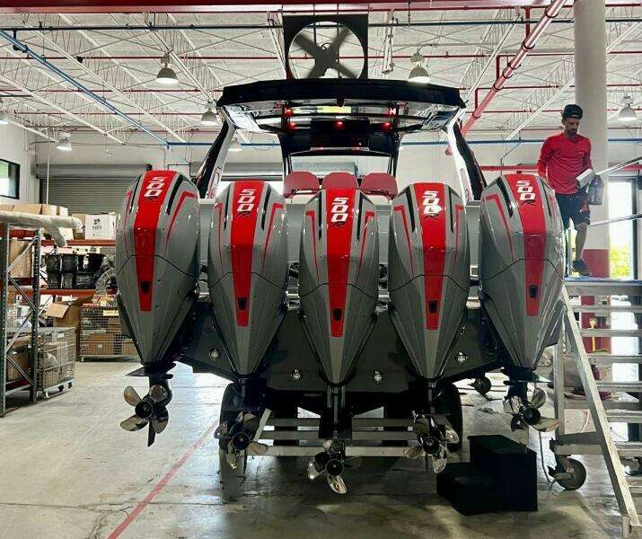 2026 Cigarette 42’ Auroris