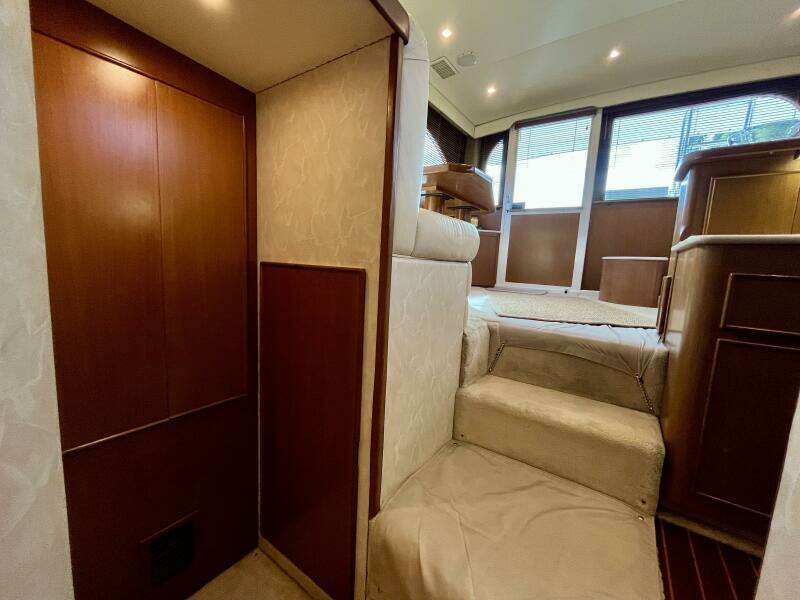 1999 Post 42 Convertible