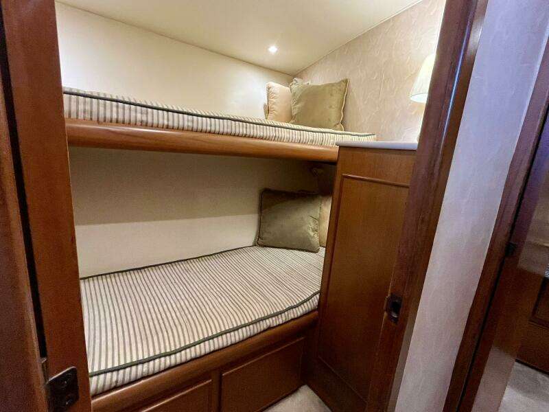 1999 Post 42 Convertible