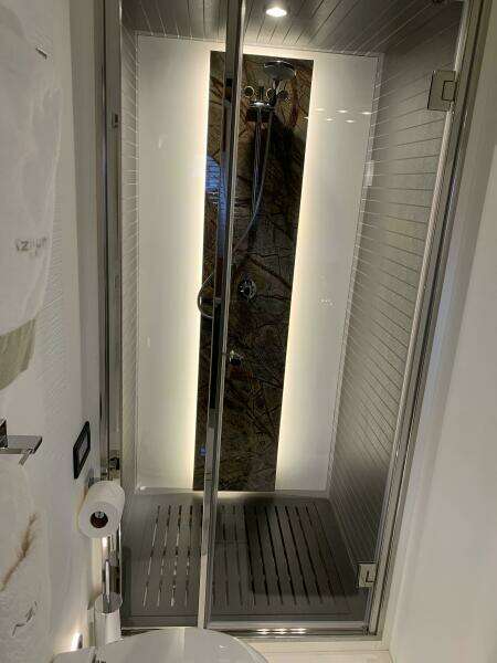 Fantastic_77 Lower Deck Master Ensuite