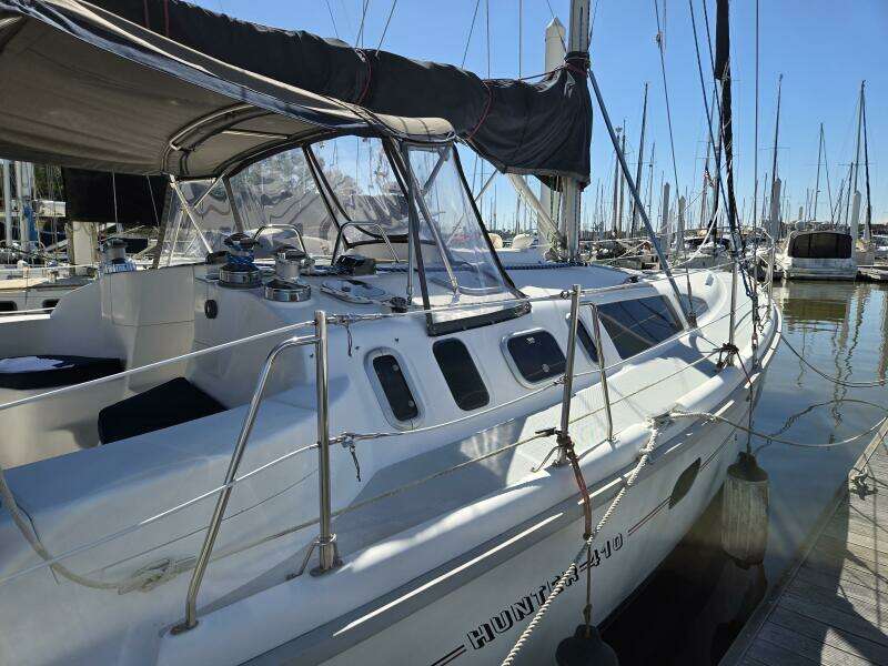 1998 Hunter 410