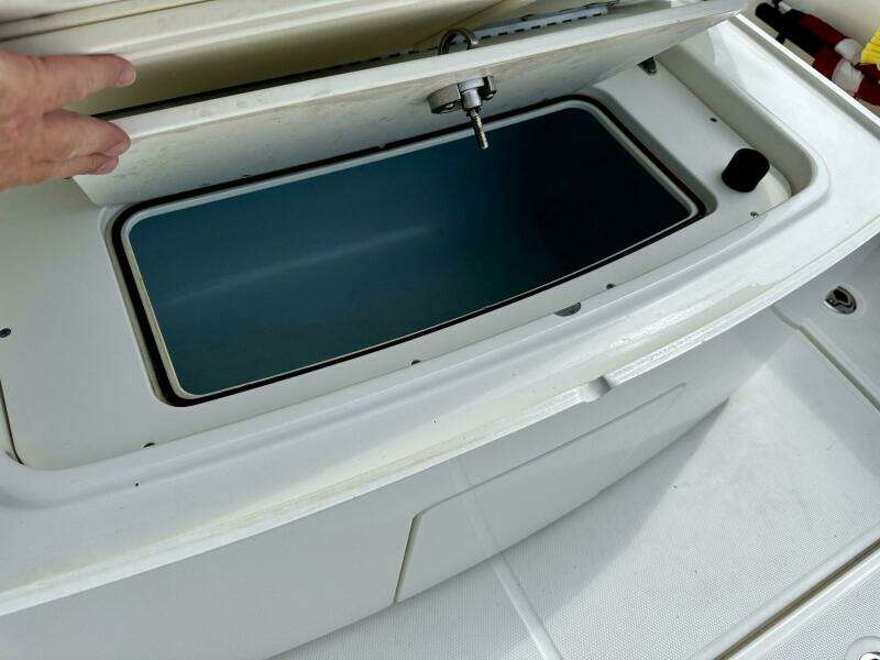 Boston Whaler 33 BOTTOMS UP - Aft 