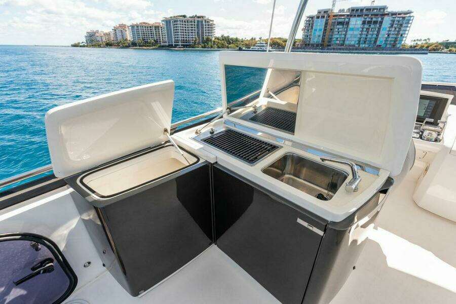 2016 Princess 60 Flybridge Motor Yacht