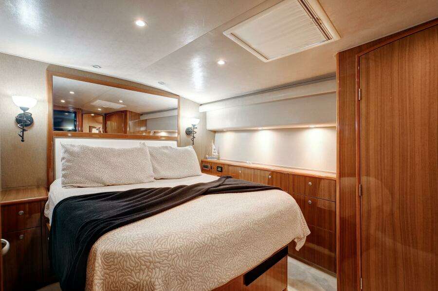 Viking 68 - Mobster - Stateroom