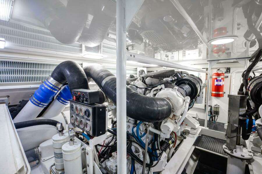 Viking 68 - Mobster - Engine Room