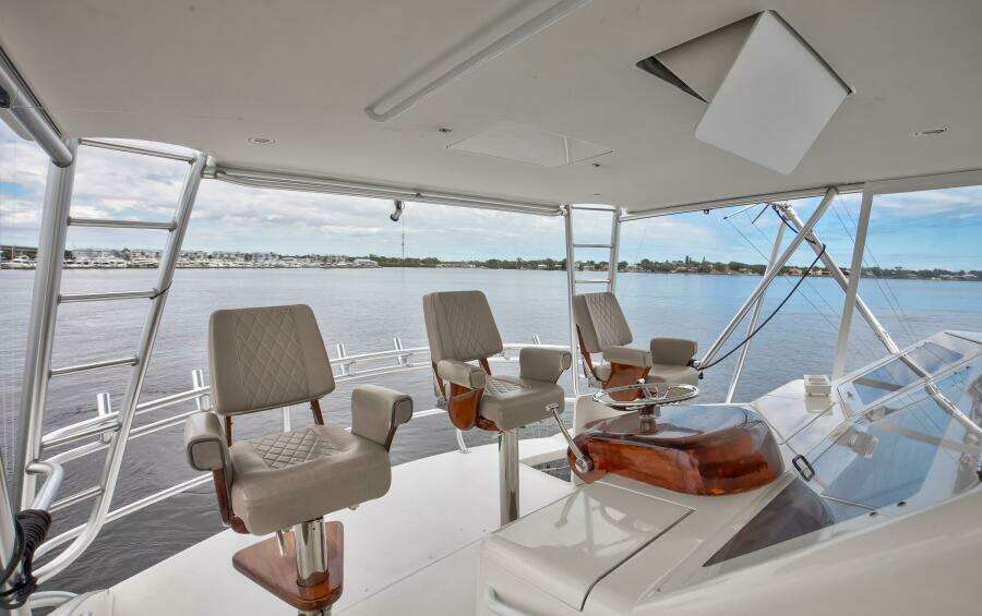 Viking 68 - Mobster - Helm Seats