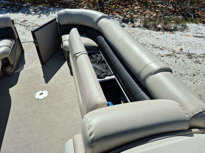 2017 Avalon 2785 Catalina QL