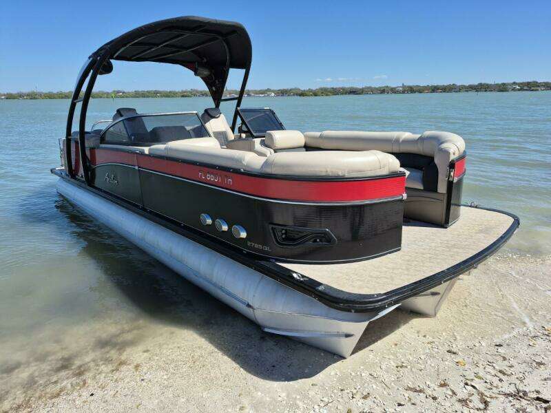 2017 Avalon 2785 Catalina QL