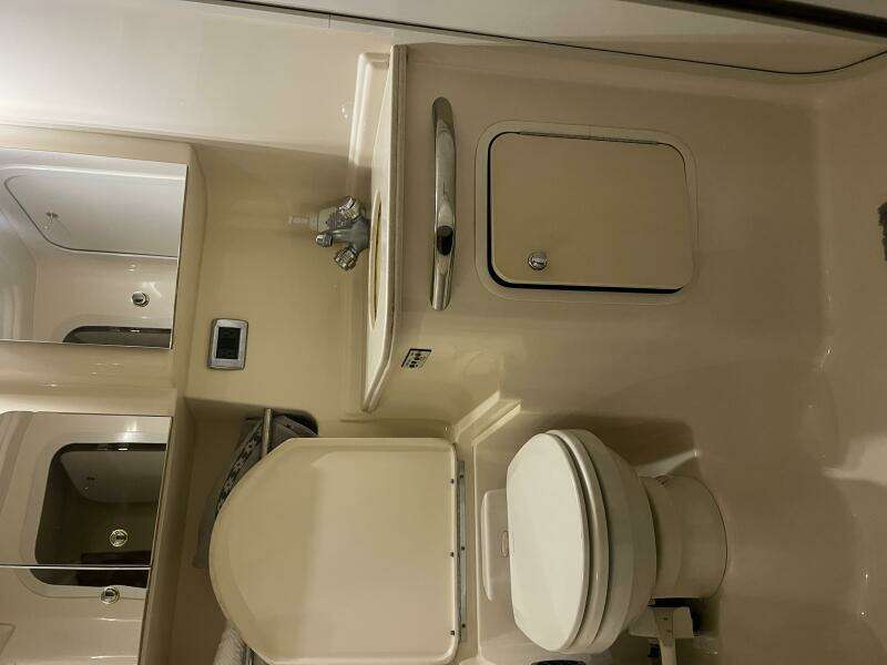 2003 Sea Ray 410 Express Cruiser