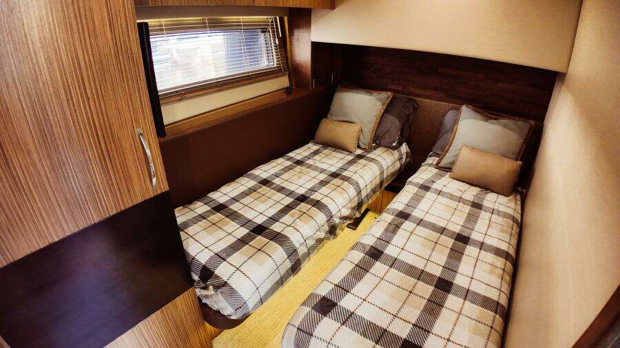 2016 Sea Ray L590 Fly