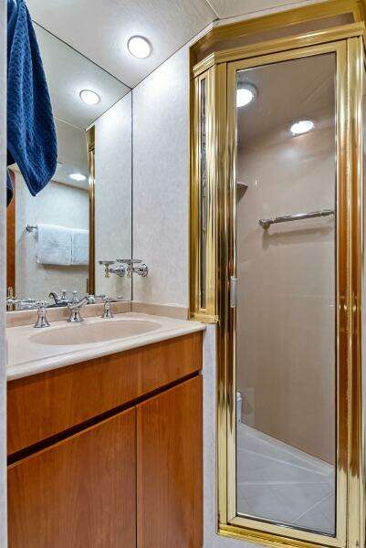 1998 Burger Raised Pilothouse