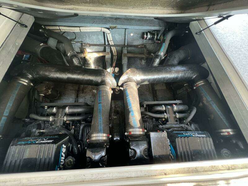 1999 Sea Ray 310 Sundancer