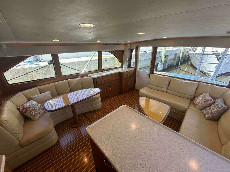 2004 Cabo 48 Flybridge
