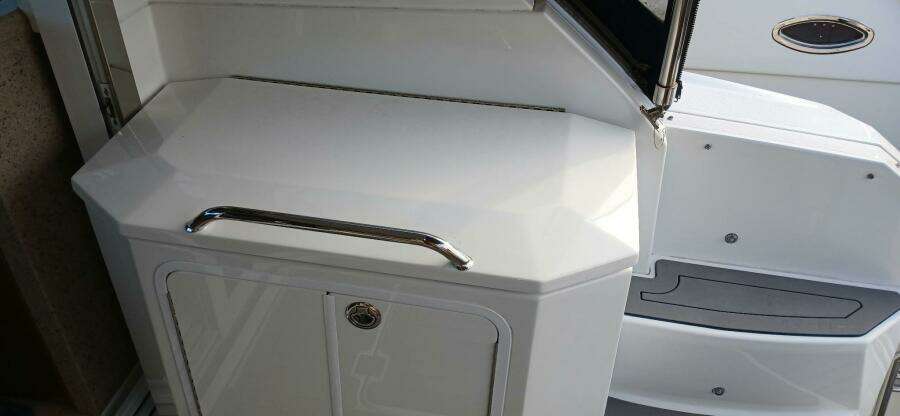 2014 Cruisers Yachts 