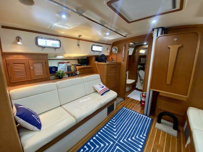 2006 Island Packet 440