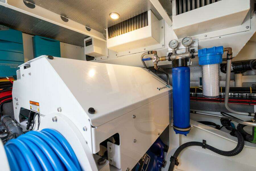 2025 Steeler Bronson 67 Beachclub