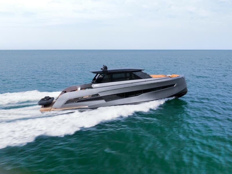 2025 Steeler Bronson 67 Beachclub