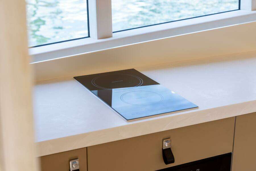 2025 Steeler Bronson 67 Beachclub